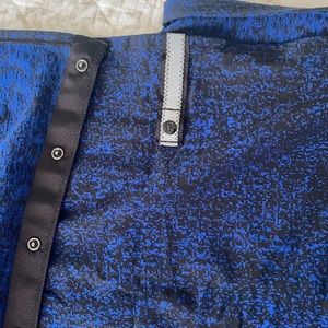 lululemon snap scarf